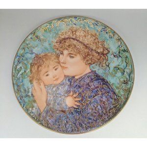 Edna Hibel Mothers Day Plate 1989